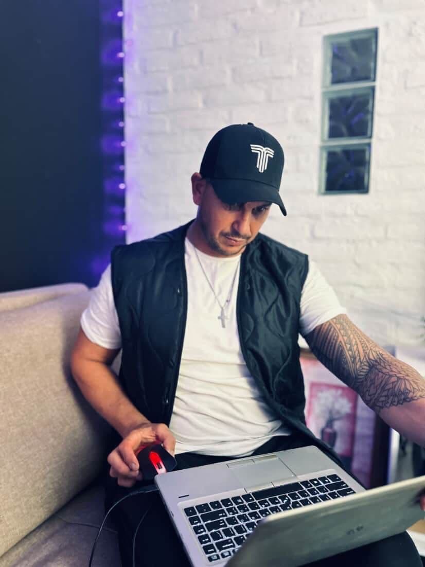 DJ Gino